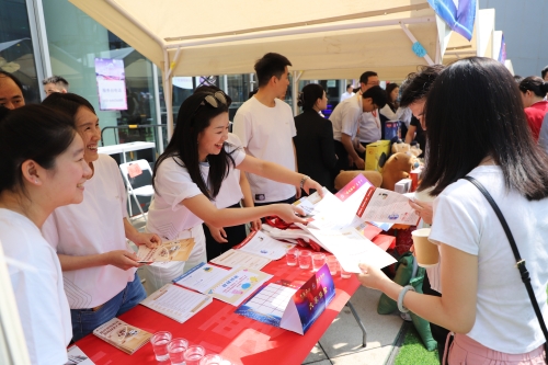 best365英国在线体育保险·与民同心 为民守护 best365英国在线体育养老保险筑牢经济安全屏障 护航高质量金融发展