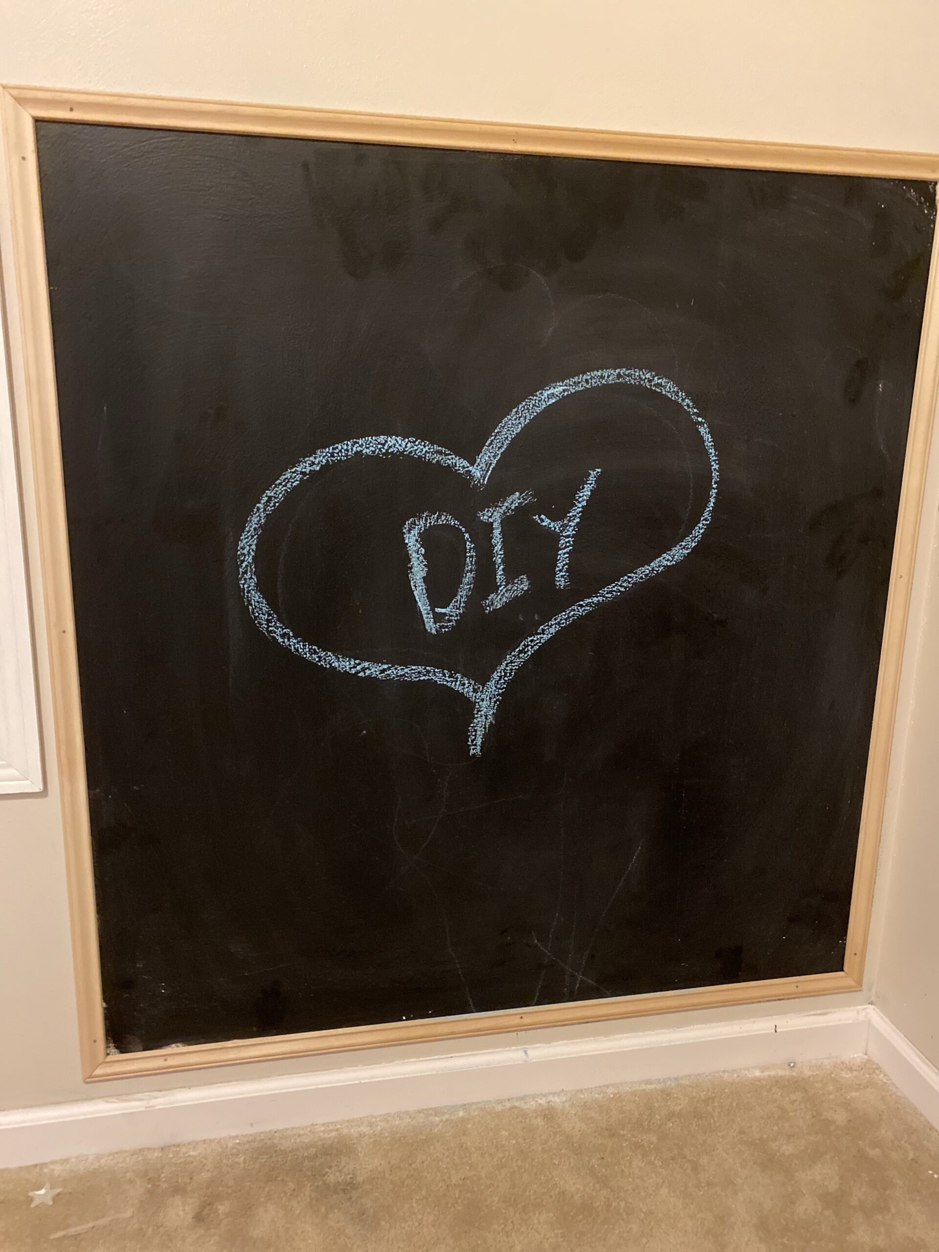 DIY Easy Framed Chalkboard Wall