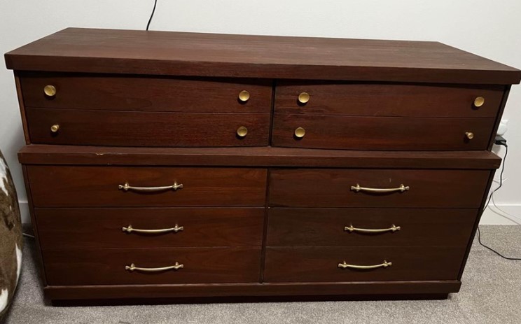How to flip this Mid-Century Modern Dresser using a paint wash